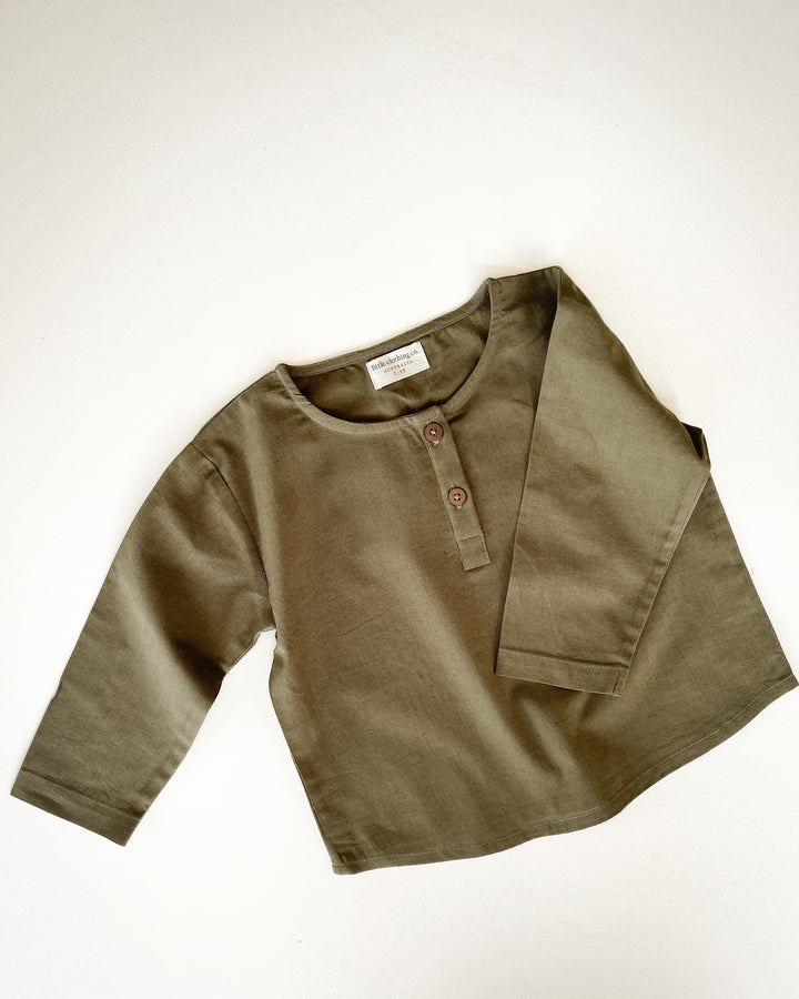 The Summer Days Linen Long Sleeve Shirt in Earth Green