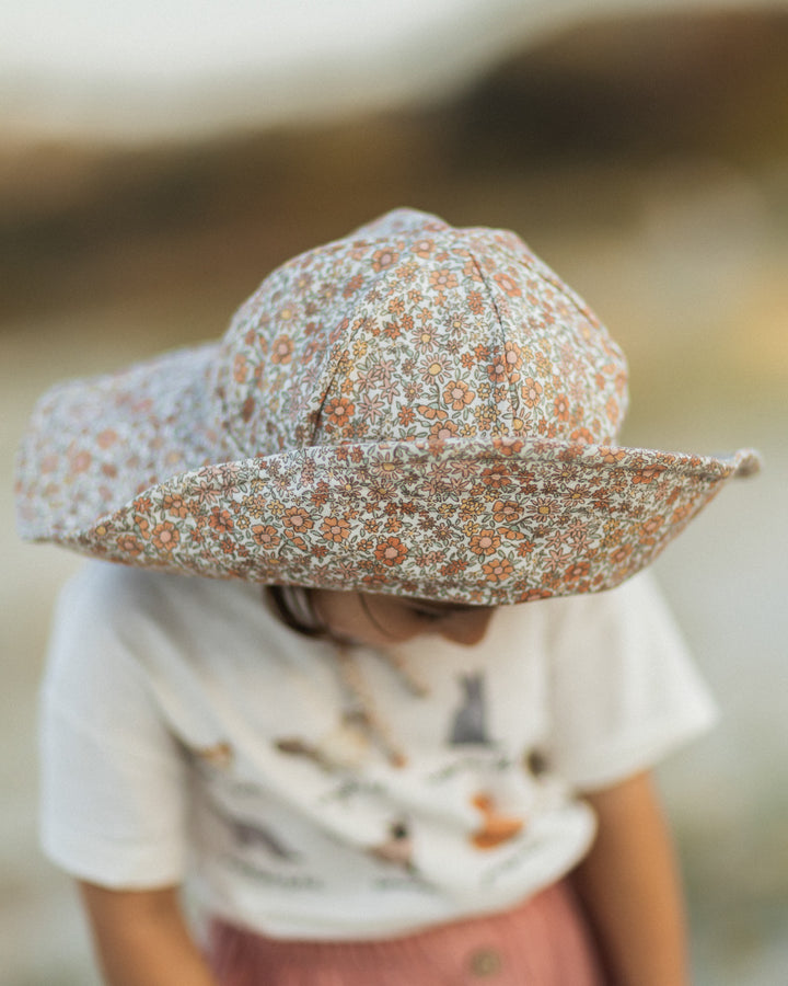Ditsy Floral Floppy Sun Hat – 100% Linen, Wide Brim, Adjustable Fit