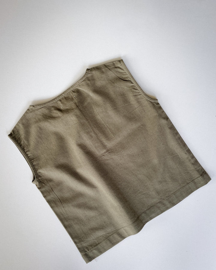 The Summer Days Linen Singlet in Earth Green