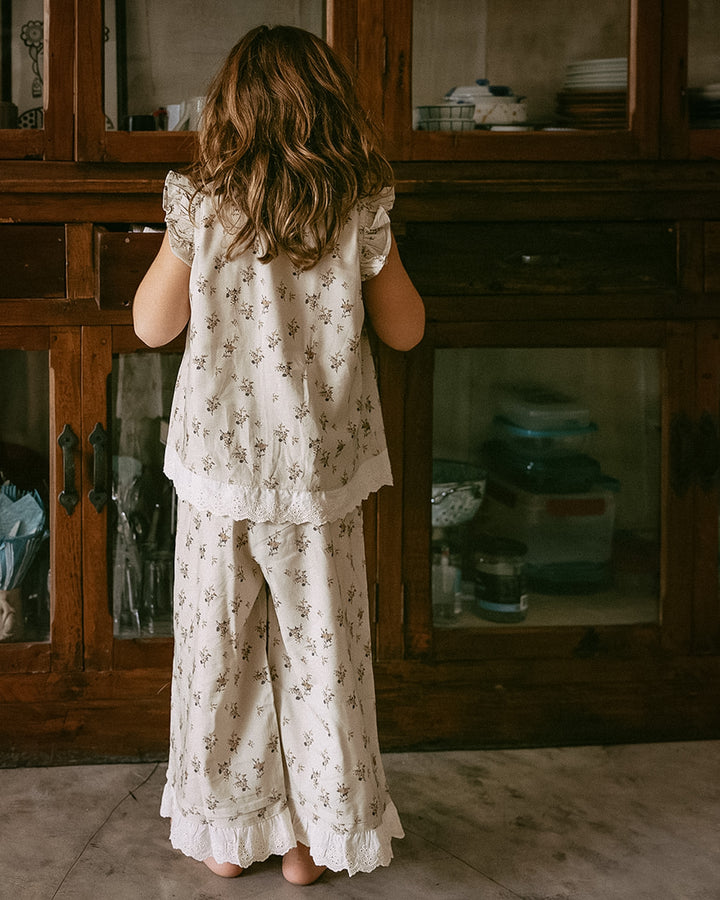 Meadow Dreams Blouse & Pants Set — Vintage-Inspired Floral Two-Piece