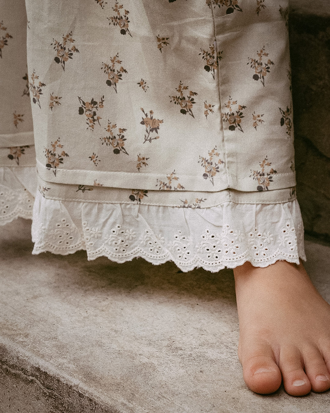 Meadow Dreams Blouse & Pants Set — Vintage-Inspired Floral Two-Piece