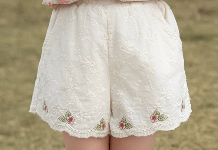 Scalloped Embroidered Blossom Cotton Shorts