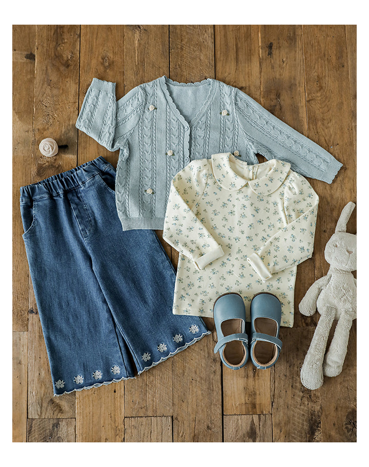 Darling Floral Top with Doll Collar