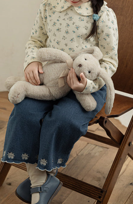 Darling Floral Top with Doll Collar
