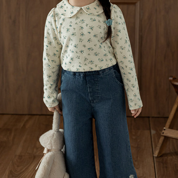 Darling Floral Top with Doll Collar